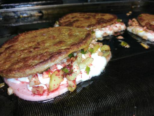 عکس فست فود و بستنی یئمه‌لی