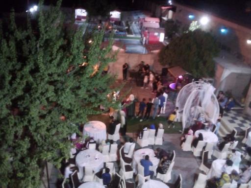 عکس باغ رستوران گیلاس