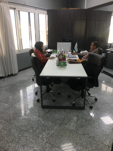 عکس کارگزاری باهنر