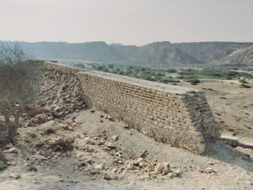 عکس قلعه پرتغالی تیس