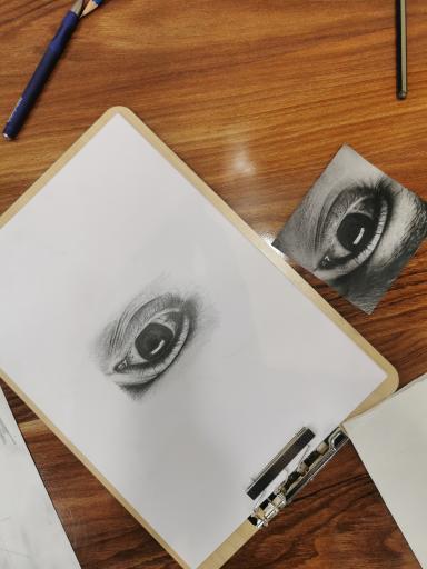 عکس گالری نقاشی پریا فرجی 