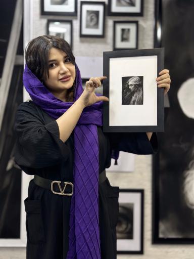 عکس گالری نقاشی پریا فرجی 