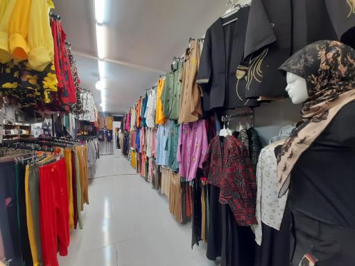 فروشگاه پوشاک برتر