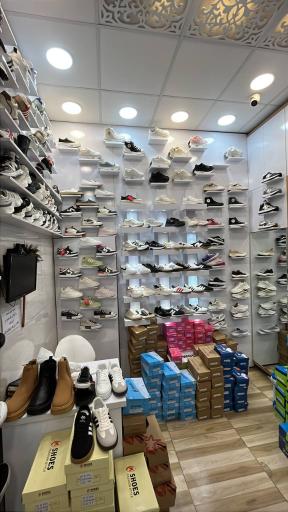 عکس کفش اسپرت نارون