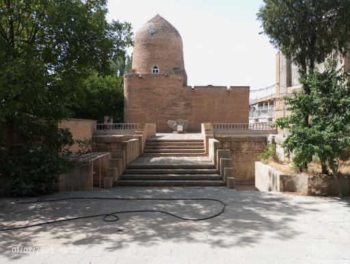 آرامگاه اِستر و مُردخای‎