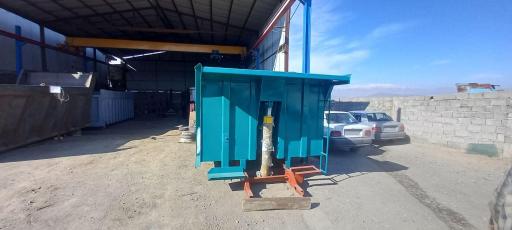 عکس جوشکاری و اتاق سازی کمپرسی کوروش (برادران صادقی)