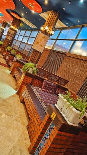 عکس رستوران سنتی هفت خوان