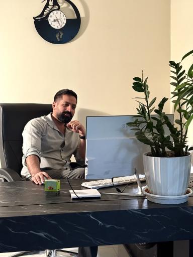 عکس مطب دکتر طاها صادقی متخصص ارتوپدی بروجن