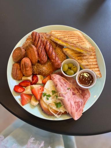 عکس کافه خانه سبز