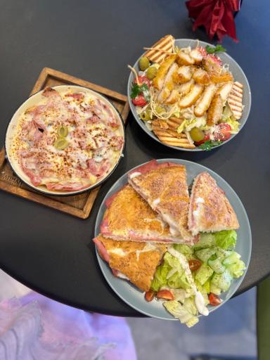 عکس کافه خانه سبز