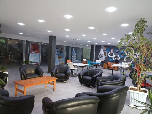 عکس مرکز رشد نوآوری سرخس 