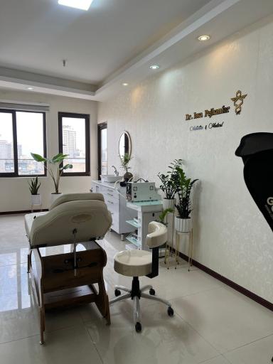 عکس دکتر دلارا جهری