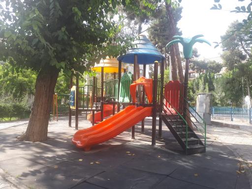 عکس میدان 18