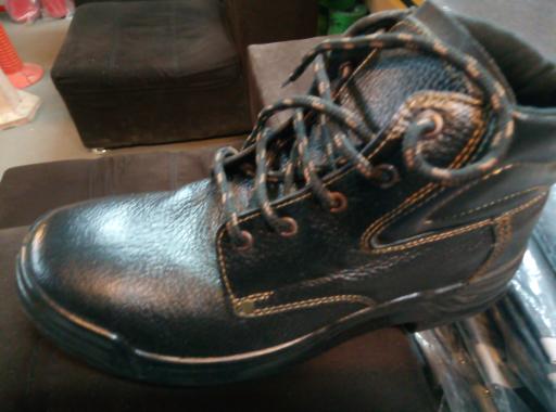 عکس تولید لباس کار سواری