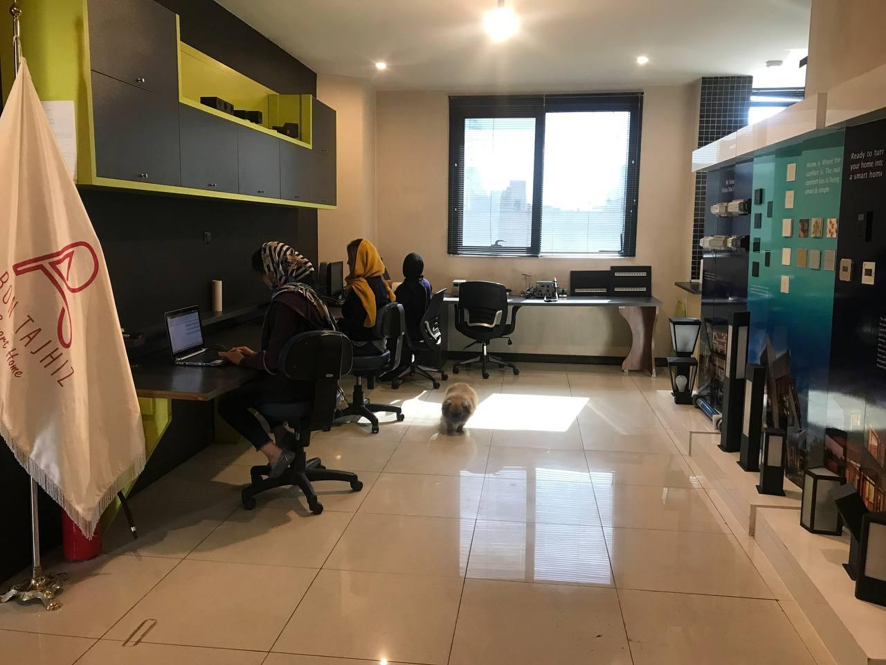 عکس خلاقان آرون تجهیز اوستا