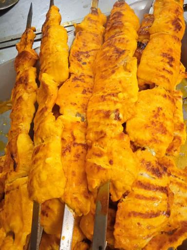 عکس تهیه غذا ایرانی