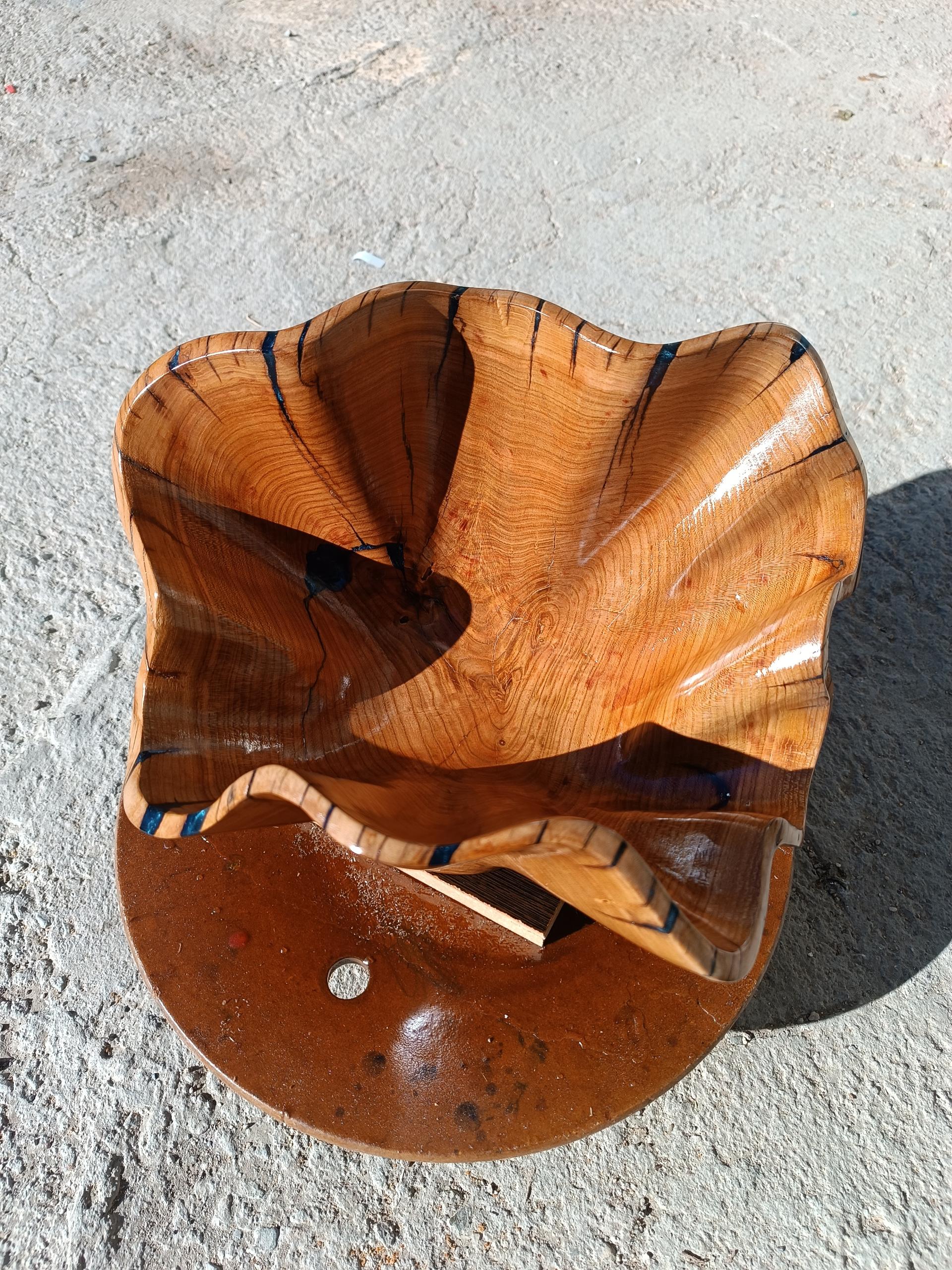 عکس کارگاه و گالری چوب کیان