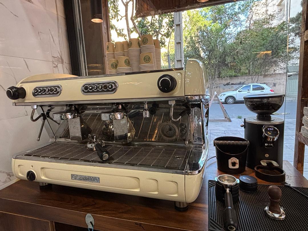 عکس کافه نان روستیک