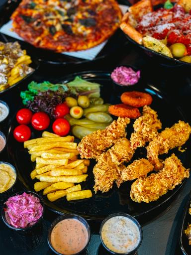 پیتزا و ساندویچ وشنا