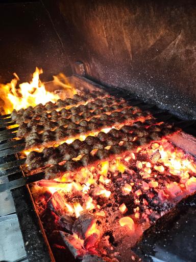 عکس کبابی صادقیان