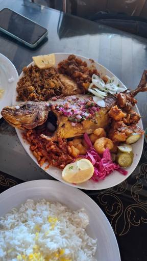 عکس مجموعه غذایی گلدن فود