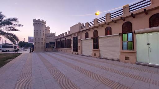 عکس مجموعه غذایی گلدن فود