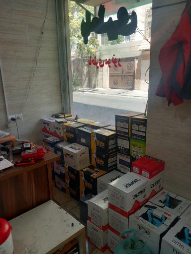 عکس باطری سازی و باطری فروشی