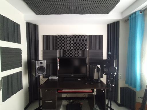 عکس استودیو IGBO