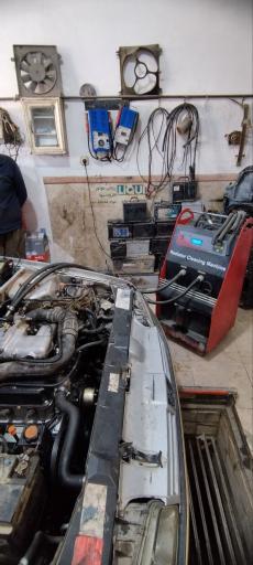 عکس خدمات برق و باطری محسن