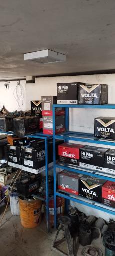 عکس خدمات برق و باطری محسن