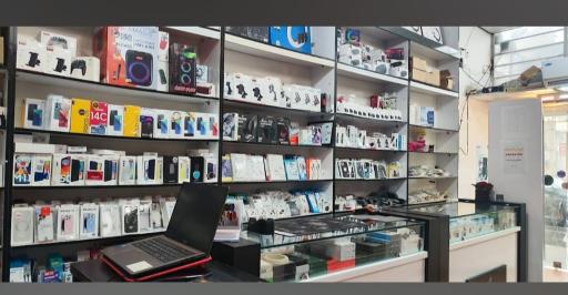 عکس فروشگاه موبایل آلفا