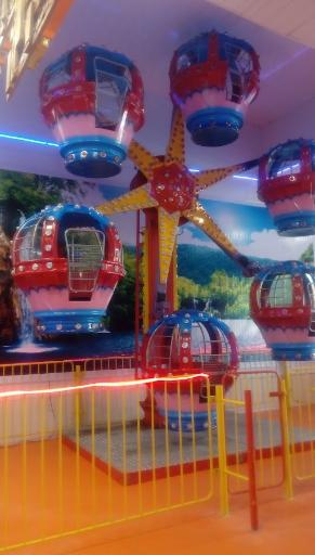 عکس شهربازی تایسیز