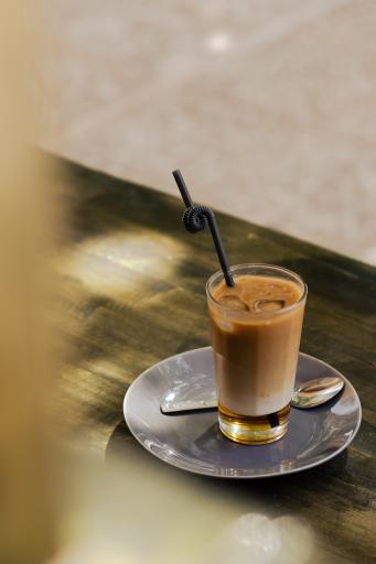 عکس قهوه منیفی