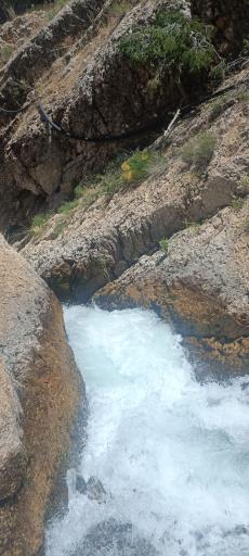 عکس آبشار گردن کلات(توف)