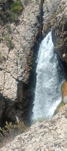 عکس آبشار گردن کلات(توف)
