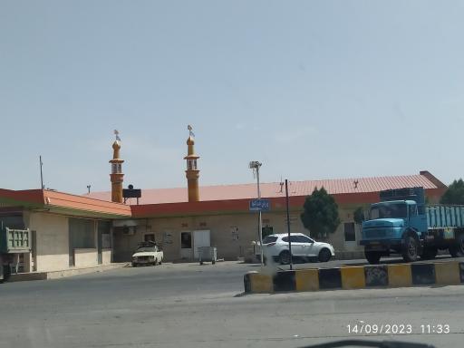 عکس پمپ بنزین و گازوئیل آسمان