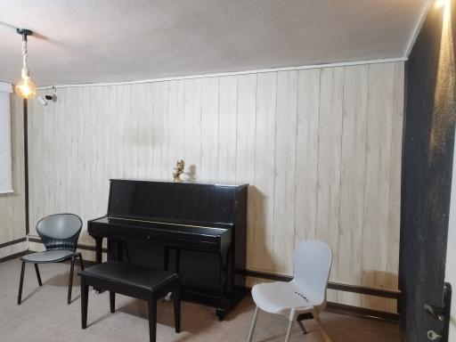 عکس آموزشگاه موسیقی هونَوا