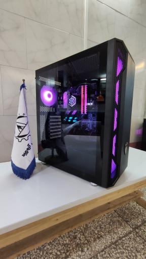 عکس فروشگاه تخصصی لپ تاپ آرومید