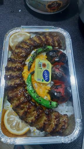آشپزخانه و تهیه غذای امید به خدا