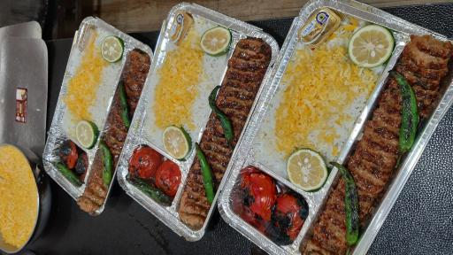 عکس آشپزخانه و تهیه غذای امید به خدا