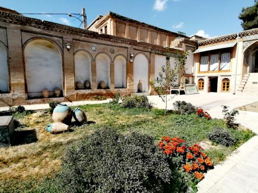 عکس موزه خانه افتخارالاسلام طباطبائی