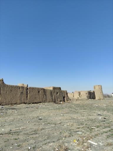 عکس قلعه تاریخی حسین آباد شاندیز