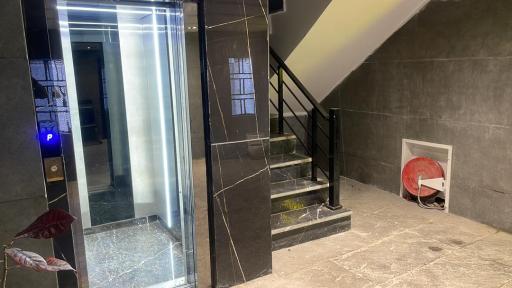 عکس هتل آپارتمان فرکانس 