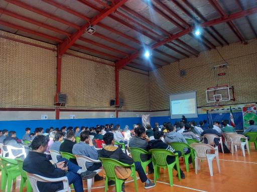 عکس دبیرستان تیزهوشان حاج حسین ترابی