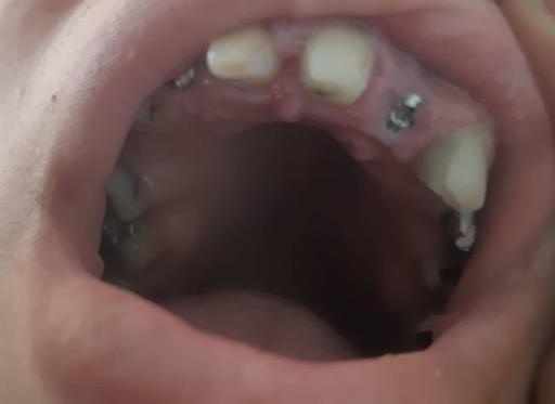 عکس درمانگاه دندانپزشکی شبانه روزی تاج