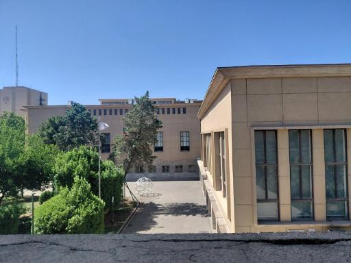 عکس ساختمان تحصیلات تکمیلی