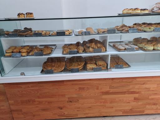 عکس کافه‌ نان پری ماه