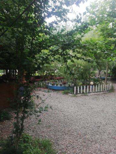 عکس اقامتگاه بومگردی تاپ جمشید