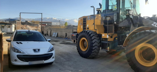 عکس تعمیرگاه دستگاه های راهسازی اصلانی