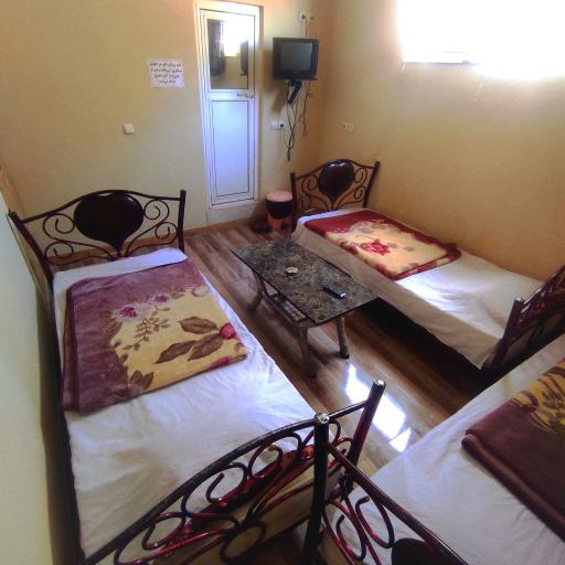 عکس مهمانپذیر و غذاخوری میدیا